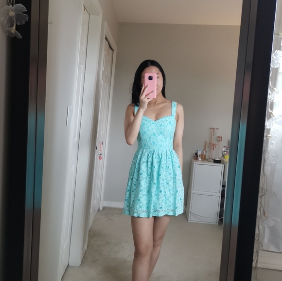 Hollister Tiffany blue lace dress - Picture 2 of 11